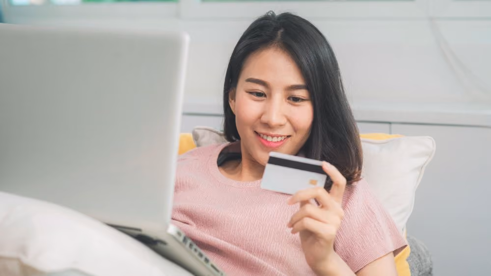 Pahami Kekurangan Kartu Kredit dan Gunakan dengan Bijak