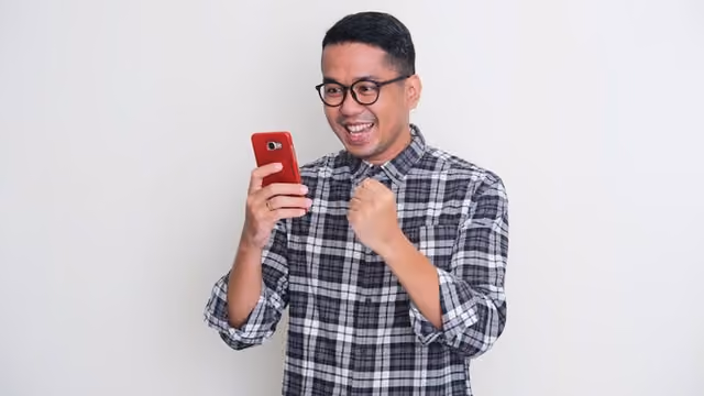 Cash atau Kredit: Mana yang Lebih Menguntungkan untuk Kondisi Keuanganmu?
