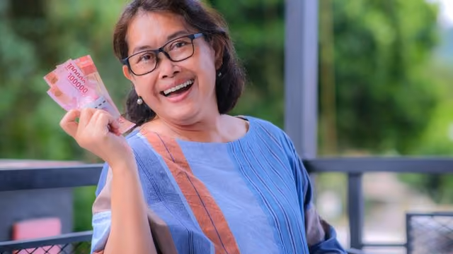 Pinjaman 5 Menit Cair: Solusi Pinjam Uang Cepat Cair