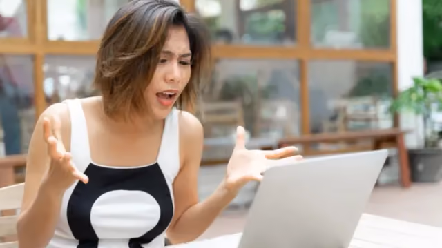 Mitos Atau Fakta Pinjol Sebar Data, Cari Tahu di Sini!