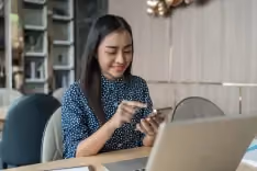 Gambar untuk Cara Pinjam Uang Online: Syarat & Cara Ajukan di Adapundi
