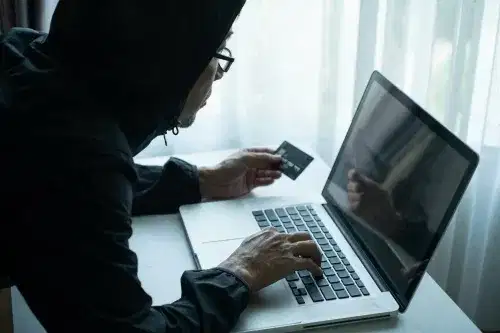 Pratinjau untuk Bahaya Pinjol Ilegal: Dampak Serius bagi Keuangan dan Keamanan Data