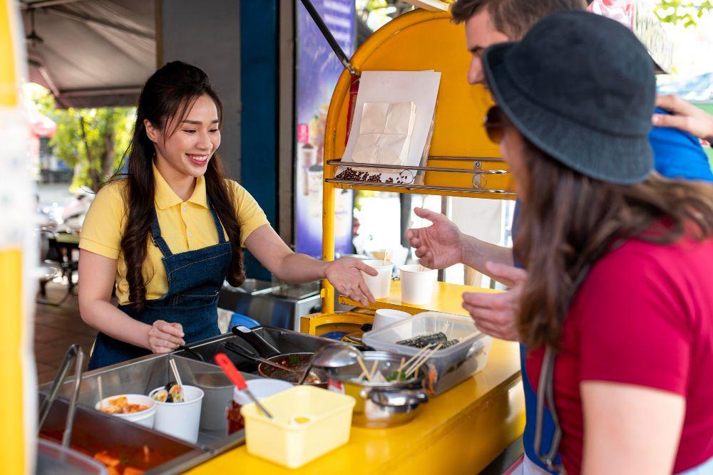 Franchise Makanan: Peluang Bisnis Menguntungkan dengan Modal Terjangkau di Indonesia