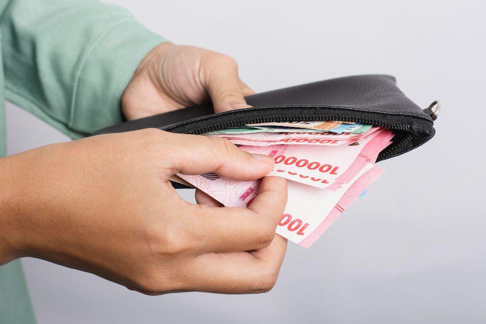 Pinjaman Karyawan Tetap: Solusi Dana Cepat dan Mudah untuk Kebutuhan Finansial